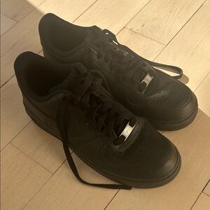 Nike Men's AirForce 1 size 9.